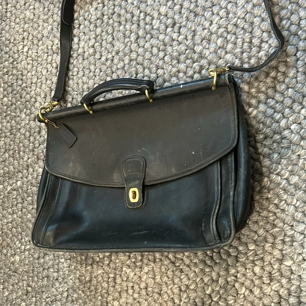 Coach Vintage Lexington Black Gold Genuine Leather Briefcase Bag Unisex